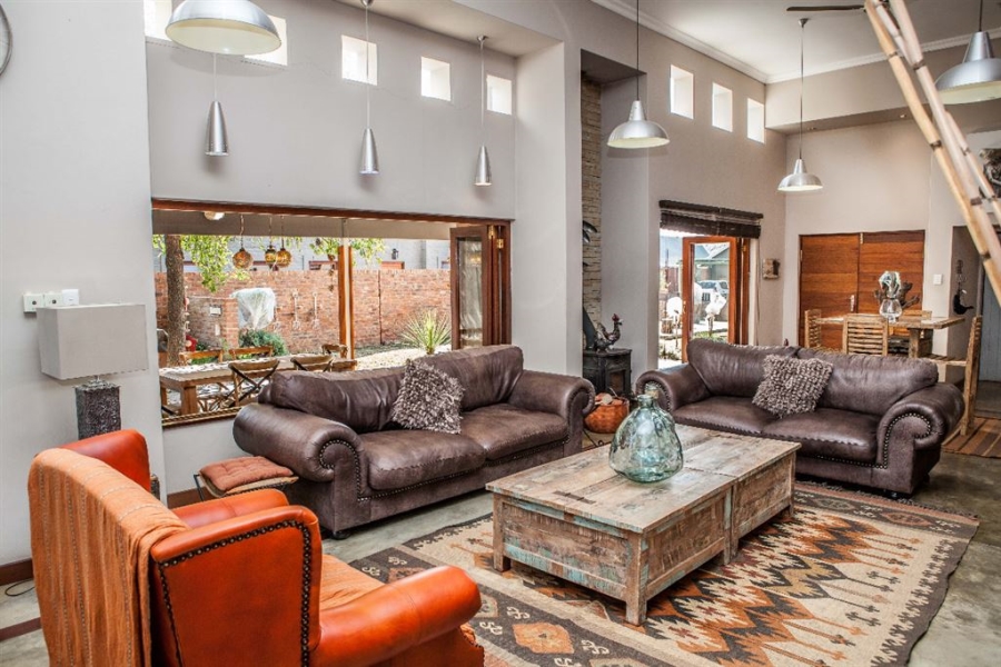 3 Bedroom Property for Sale in The Coves North West